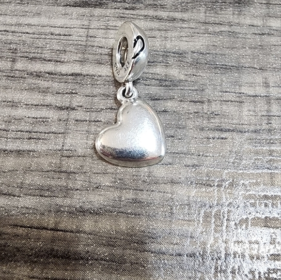 Pandora Mother Heart Charm - Picture 3 of 4